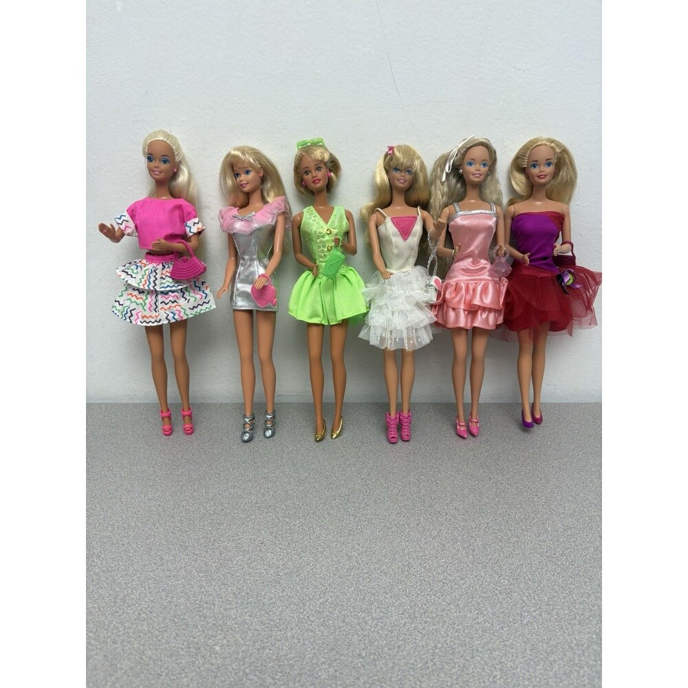 Vintage Mattel Barbie 1990’s Lot Of 6 Dolls With Fashion Outfits, Shoes, Bags